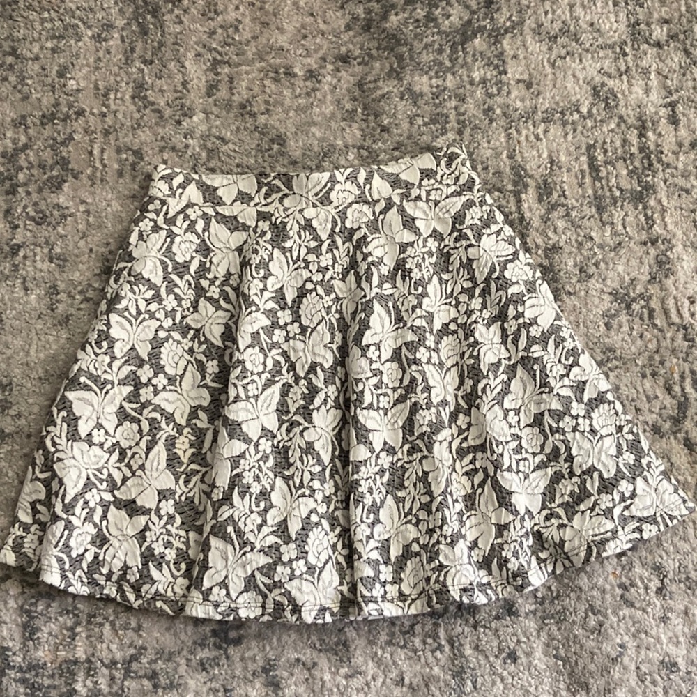 *MOVING SALE* Forever 21 faux lace look, butterfly & flower pattern